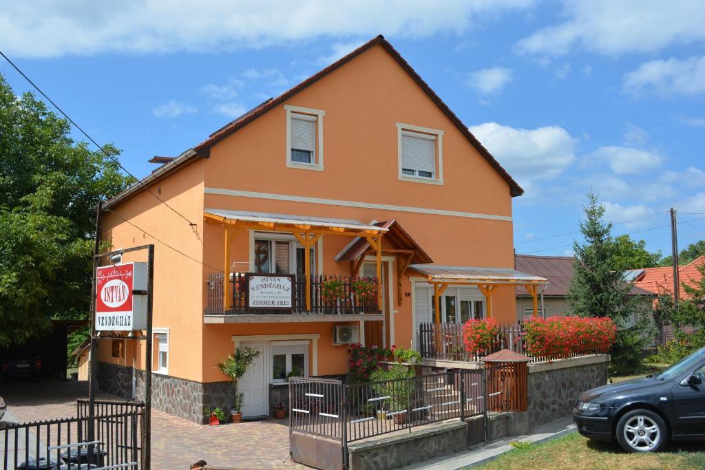 István Vendégház Hotel Egerszalók Exterior foto