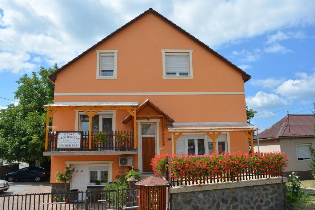 István Vendégház Hotel Egerszalók Exterior foto